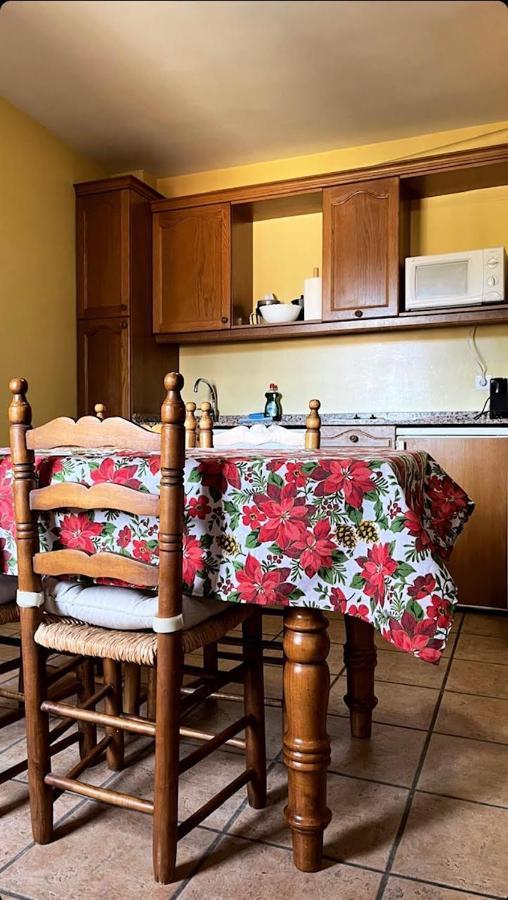 apartamentos turisticos san juan de la peña Santa Cruz De La Seros Bagian luar foto