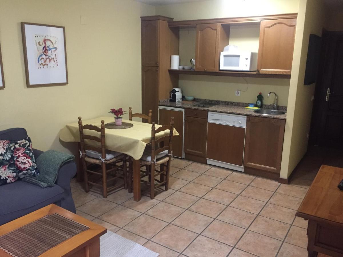 apartamentos turisticos san juan de la peña Santa Cruz De La Seros Bagian luar foto