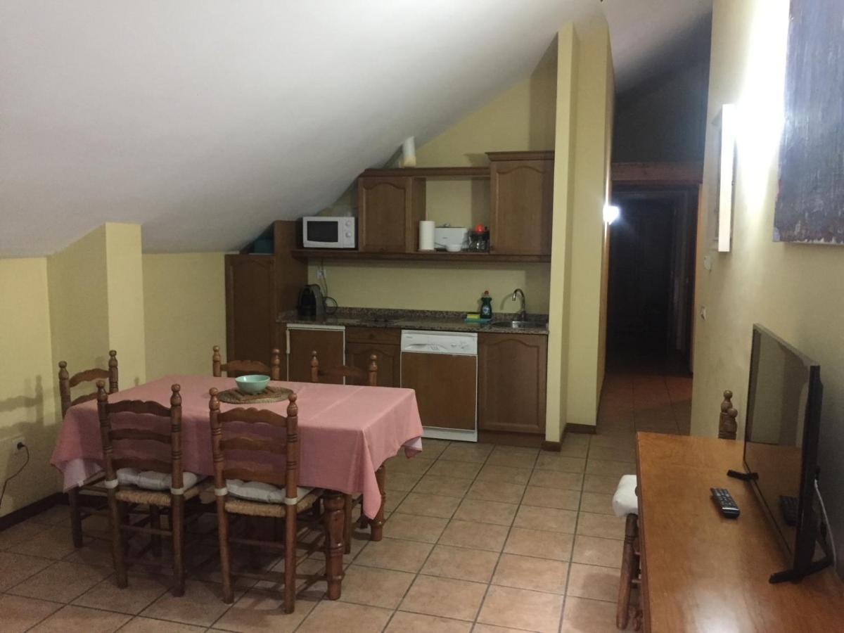 apartamentos turisticos san juan de la peña Santa Cruz De La Seros Bagian luar foto
